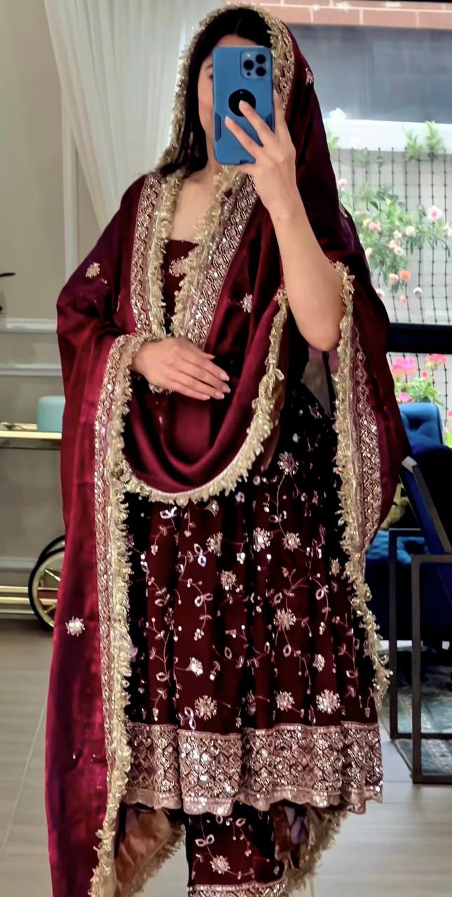 Editorial Garnet Flared Couture